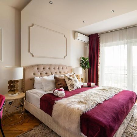Holt - Gryffindor Tower Villa Bucureşti Eksteriør bilde