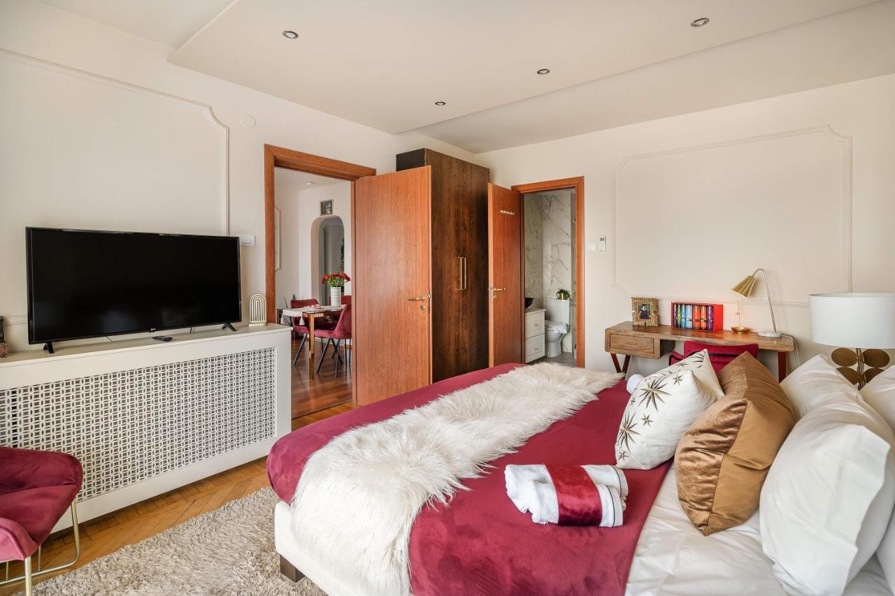Holt - Gryffindor Tower Villa Bucureşti Eksteriør bilde