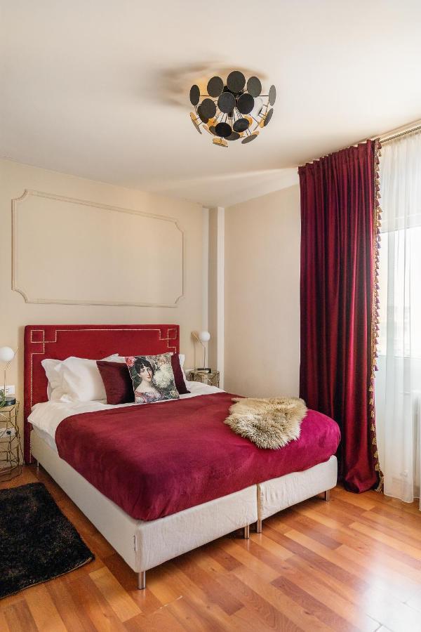 Holt - Gryffindor Tower Villa Bucureşti Eksteriør bilde