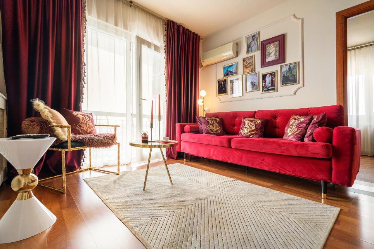 Holt - Gryffindor Tower Villa Bucureşti Eksteriør bilde