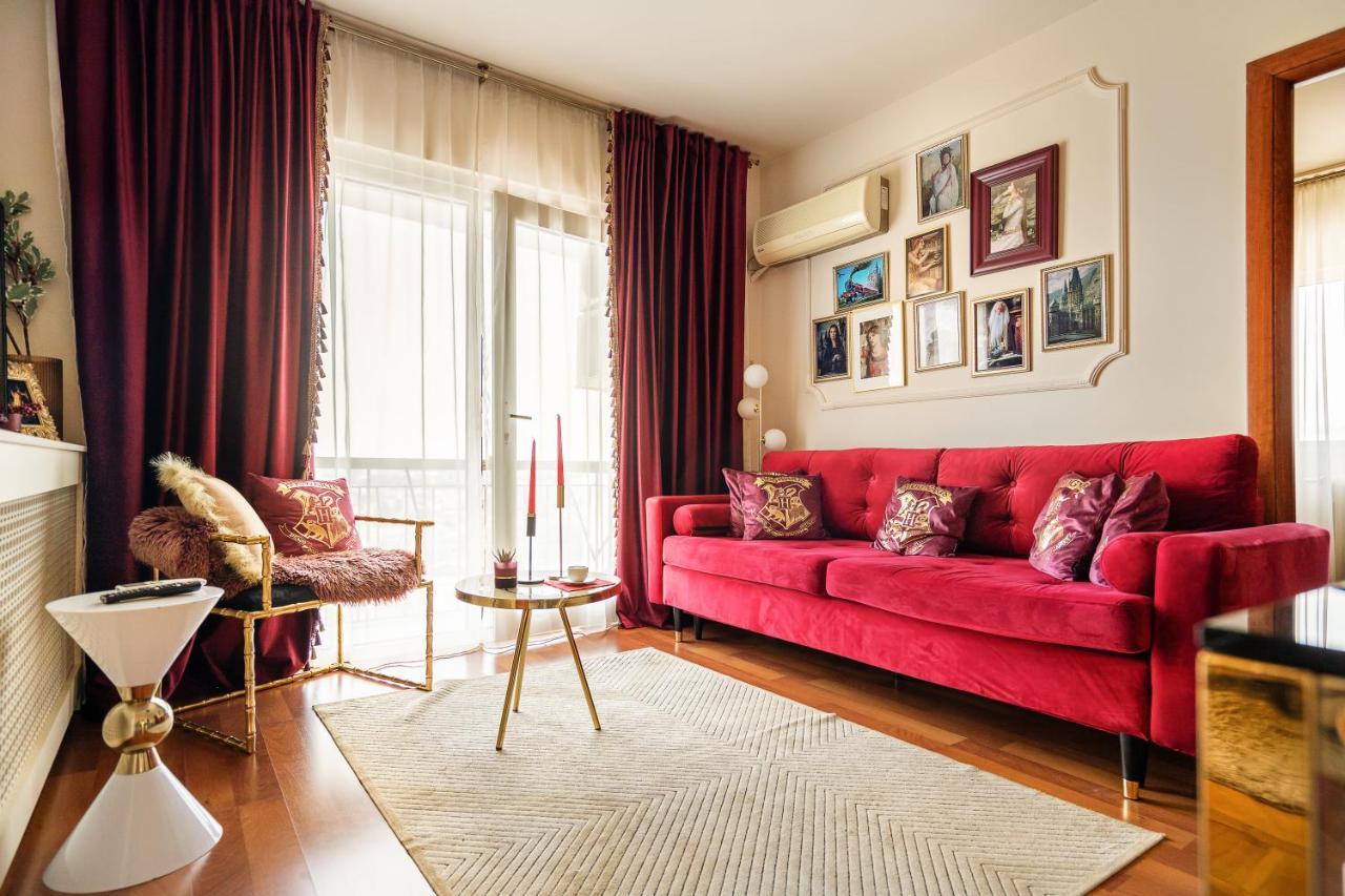 Holt - Gryffindor Tower Villa Bucureşti Eksteriør bilde