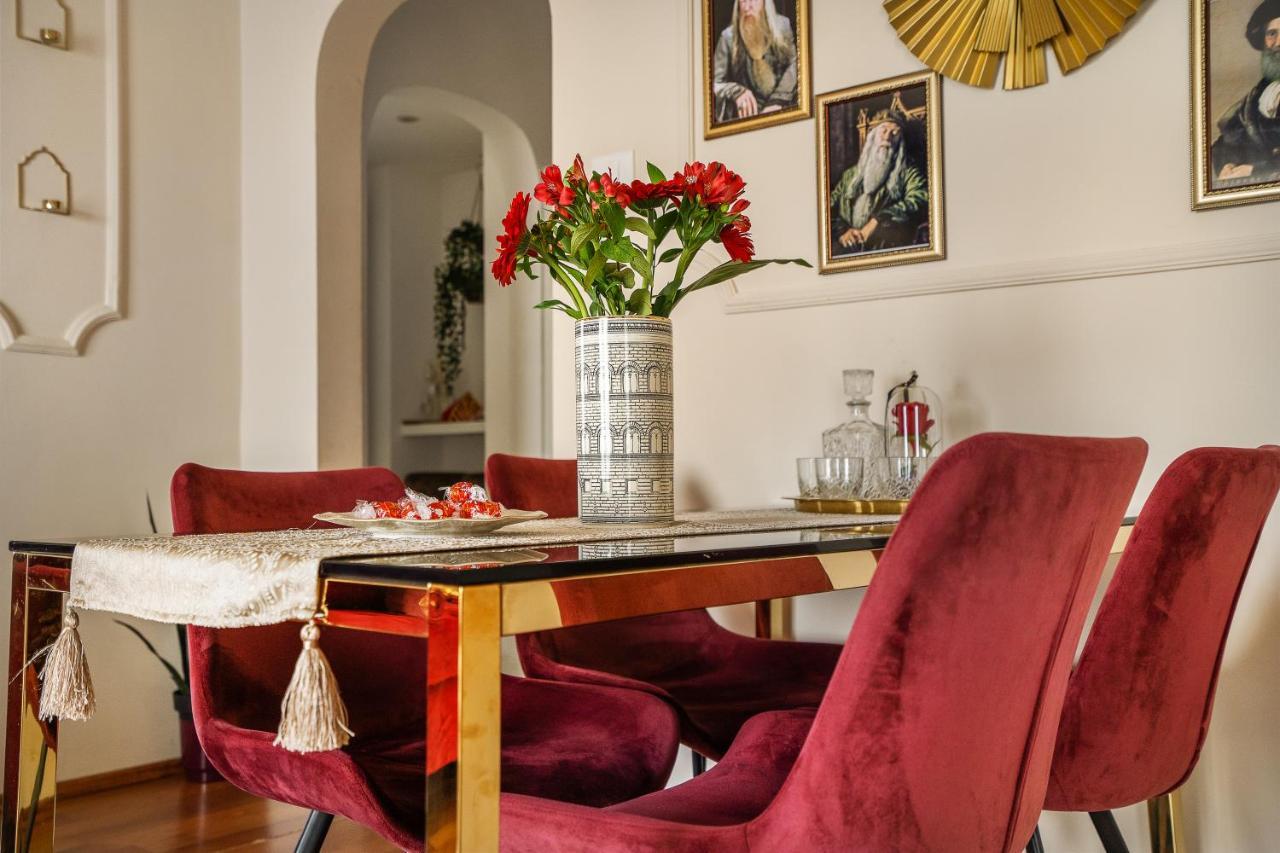 Holt - Gryffindor Tower Villa Bucureşti Eksteriør bilde