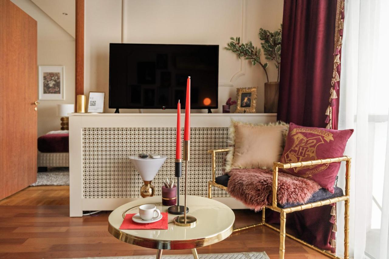 Holt - Gryffindor Tower Villa Bucureşti Eksteriør bilde